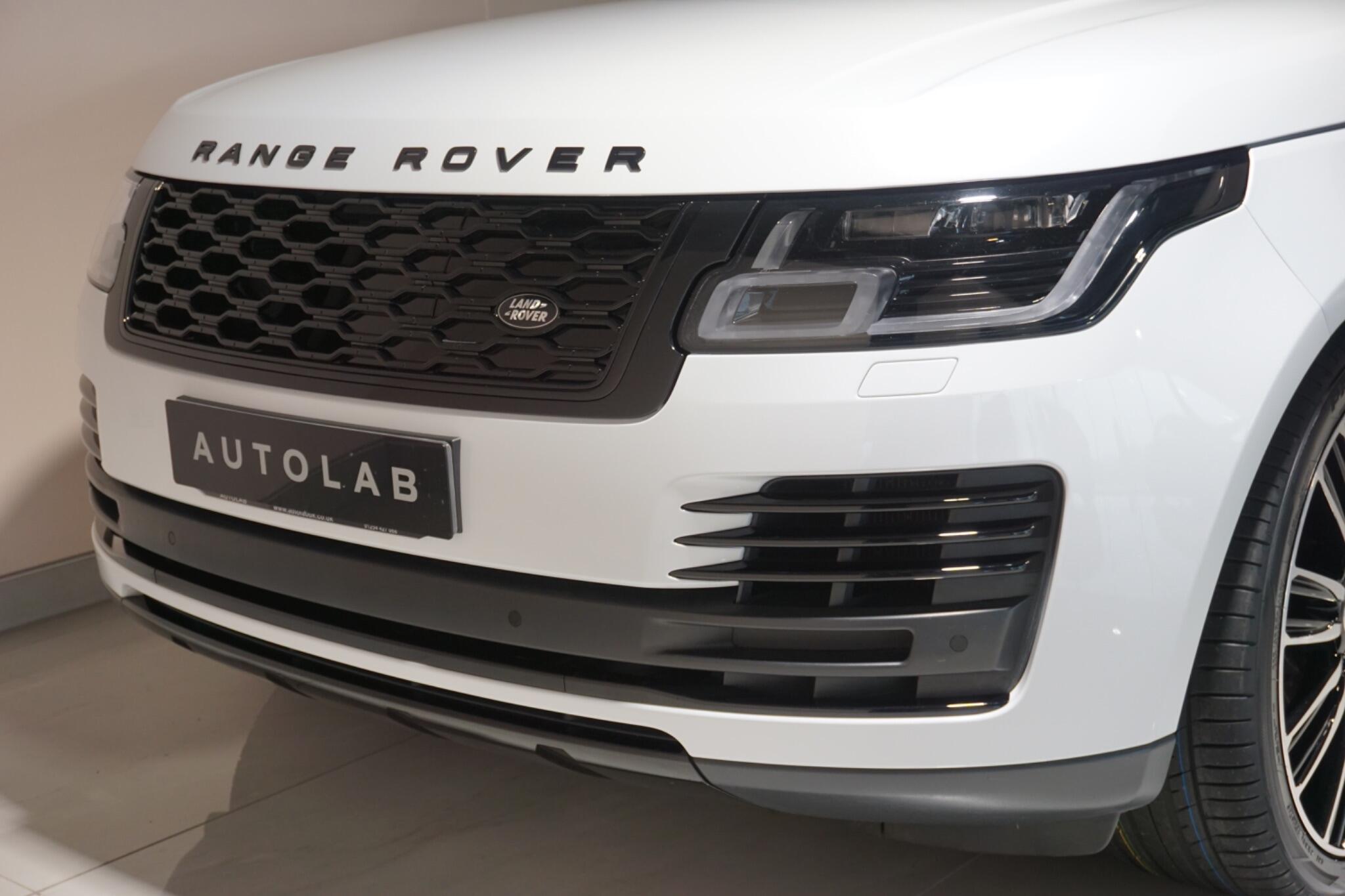 Land Rover Range Rover 2.0 P400e 13.1kWh Vogue SUV 5dr Petrol Plug-in Hybrid Auto 4WD Euro 6 (s/s) (404 ps)